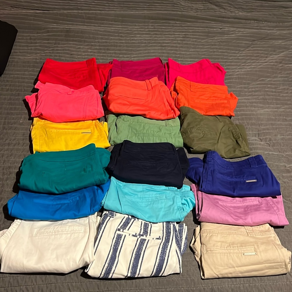 Lot of 18 shorts. Most are New York & Company size 4.